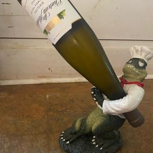 Alligator wine bottle holder